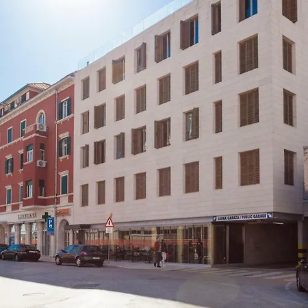 Appartement New Luxury Nives On Seaside Split