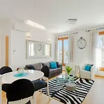 아파트 New Luxury Nives On Seaside 스플리트