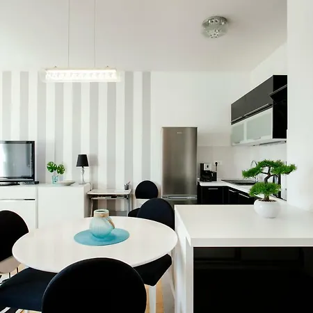 Apartment New Luxury Nives On Seaside *
