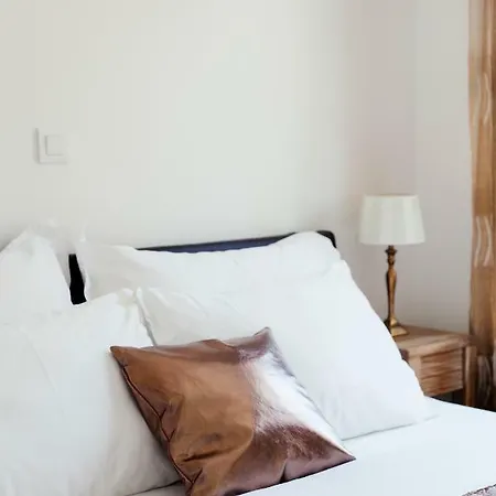New Luxury Nives On Seaside Apartment