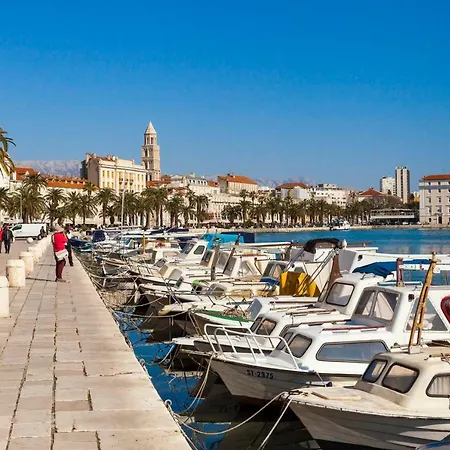 Apartment New Luxury Nives On Seaside Split