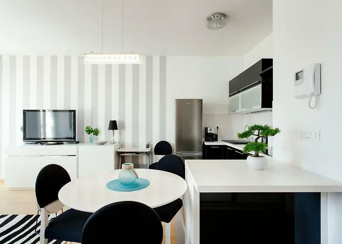 Apartment New Luxury Nives On Seaside *