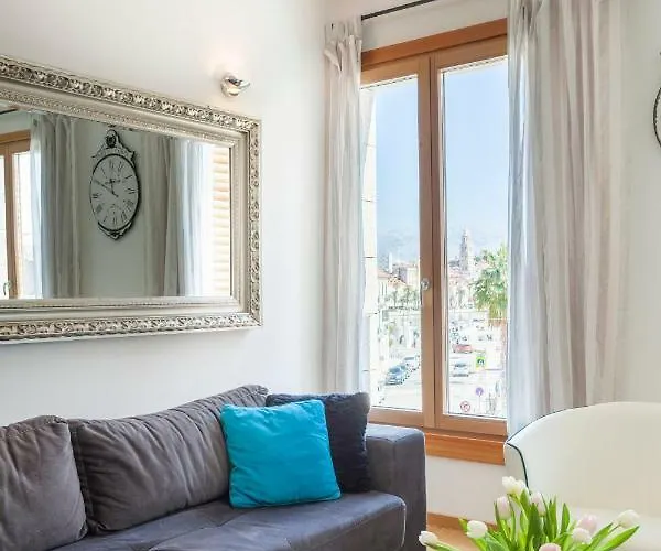 Apartment New Luxury Nives On Seaside