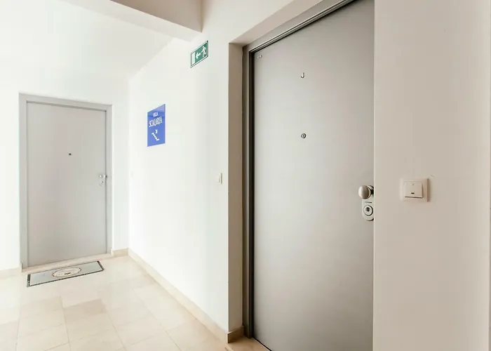 Apartment New Luxury Nives On Seaside